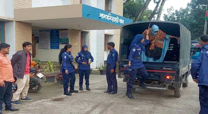 আজহারীর মাহফিলে মোবাইল-স্বর্ণালঙ্কার চুরি, ২২ নারী আটক, থানায় ৪৭ জিডি