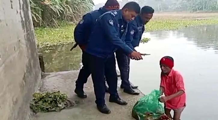 সেতুর নিচে পলিথিনে ভাসছিল ১ মাস বয়সী শিশুর মরদেহ