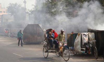 ঢাকার বাতাস ‘খুব অস্বাস্থ্যকর’, বায়ুদূষণে শীর্ষে দিল্লি