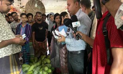 কারওয়ান বাজারে টাস্কফোর্সের অভিযান, ধরা পড়ল যেসব অনিয়ম