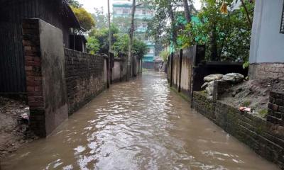 প্রতিশ্রুতি মিললেও সুরাহা হয়নি জলাবদ্ধতার