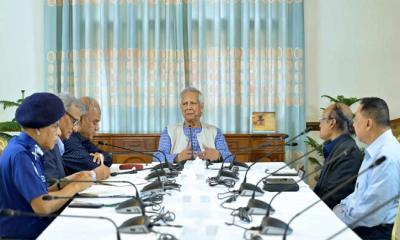 পুলিশকে একগুচ্ছ ‘সুখবর’ দিলেন প্রধান উপদেষ্টা