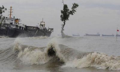 নিম্নচাপের প্রভাবে উত্তাল সাগর, গতি বাড়ছে বাতাসের