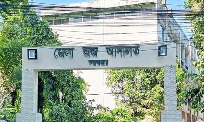 ১০০ টাকার বিনিময়ে আদালতে আসামির জায়গায় শারমিন