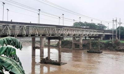 ভারত-বাংলাদেশ নৌবাণিজ্যে বাধা গোমতীর নাব্যতা সংকট