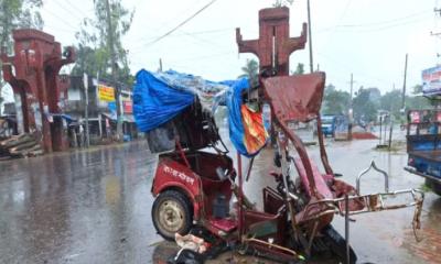 ট্রাকচাপায় অটোরিকশার ৩ যাত্রী নিহত