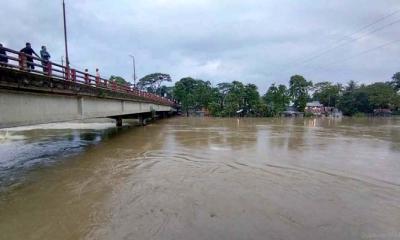 বিপৎসীমার ওপরে ৭ নদীর পানি