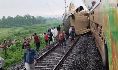 দুই ট্রেনের সংঘর্ষে নিহত ৫