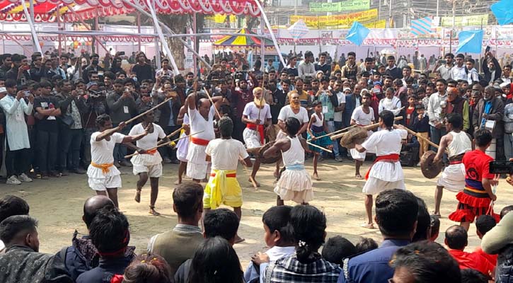 লোকজ উৎসবে মেতেছে টাঙ্গাইলবাসী