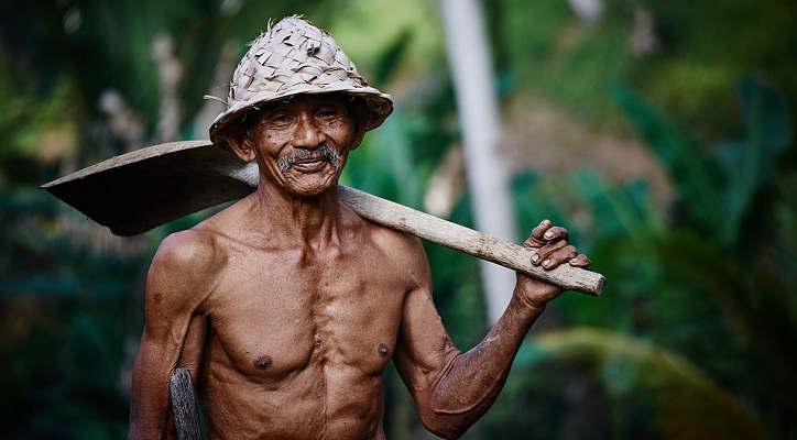 জিম না করেও কীভাবে স্বাস্থ্যবান থাকেন তারা