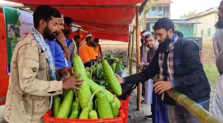 ‘কৃষকের বাজারে’ সরাসরি ভোক্তার কাছে বিক্রি হয় সবজি