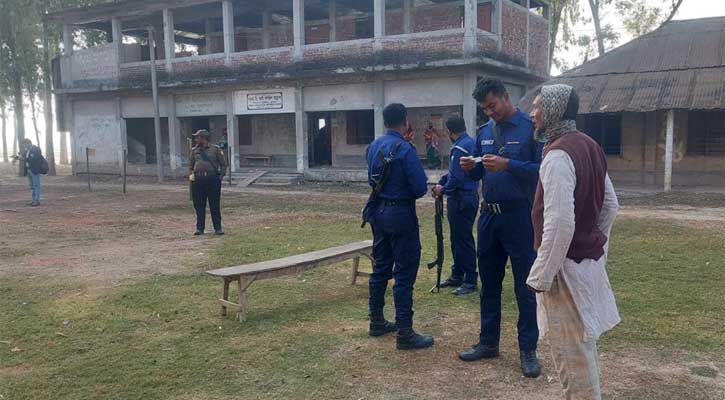 নওগাঁ-২ আসনে ভোটগ্রহণ শুরু, প্রতিদ্বন্দ্বী প্রার্থী চারজন