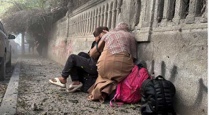 ভোররাতে গাজায় ইসরায়েলি বাহিনীর হামলা, নারীসহ নিহত ১২