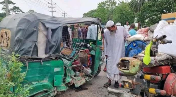 নসিমন ও অটোরিকশার মুখোমুখি সংঘর্ষে নারী নিহত