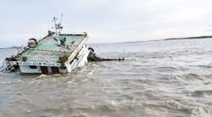 বঙ্গোপসাগরে ট্রলার ডুবে শিশুসহ ৪ রোহিঙ্গা নিহত