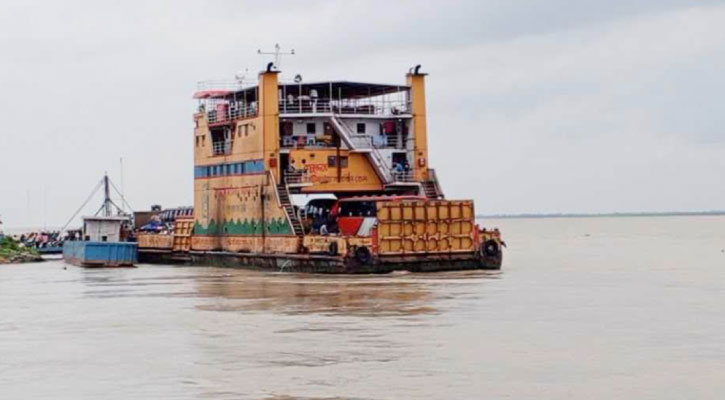 দৌলতদিয়া-পাটুরিয়া নৌরুটে ফেরি চলাচল শুরু