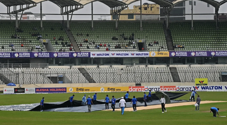 বৃষ্টির কারণে বাতিল তৃতীয় দিনের খেলা 