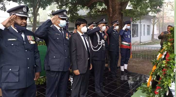 মেহেরপুরে পালিত হচ্ছে মহান বিজয় দিবস