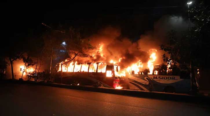 দুর্জয়কে চাপা দেওয়া বাসের হেলপার আটক