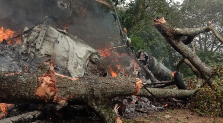 ভারতের সামরিক হেলিকপ্টার বিধ্বস্ত, নিহত ৪