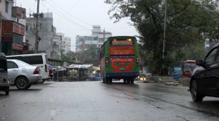 দেশের বিভিন্ন স্থানে গুঁড়ি গুঁড়ি বৃষ্টি