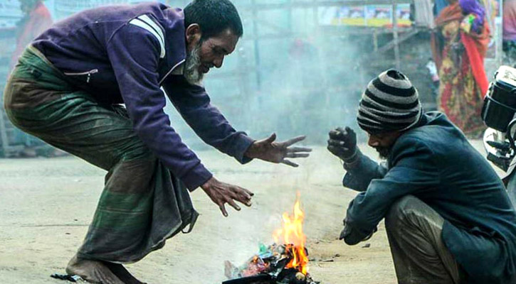 কনকনে শীতে জুবুথুবু নানা শ্রেণির পেশার মানুষ