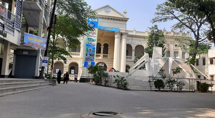 ১০তম মেধা তালিকা প্রকাশ করার পরও শিক্ষার্থী সংকটে জবি