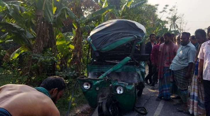 ট্রাক-মাহেন্দ্র সংঘর্ষে নিহত ৩