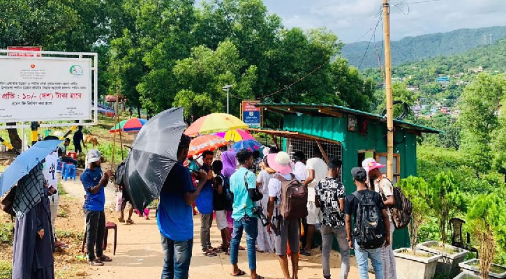 জাফলংয়ে প্রবেশ মূল্য আদায়ে আইনি বিধান আছে কি না জানতে চান মন্ত্রী