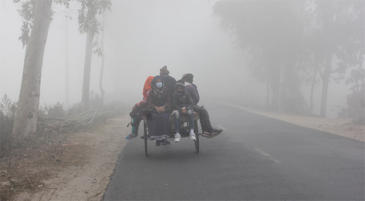 তীব্র শীতে বিপর্যস্ত লালমনিরহাটের জনজীবন