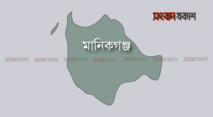 স্বজনপ্রীতিতে ডুবেছে নৌকা