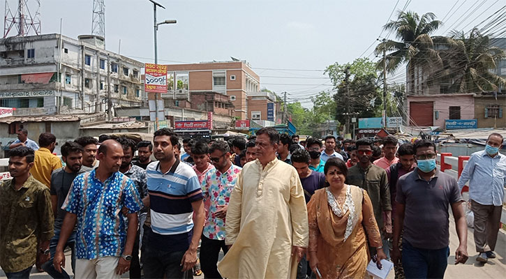 জামায়াত নেতার ফাঁসির রায়ে সাতক্ষীরায় আনন্দ মিছিল