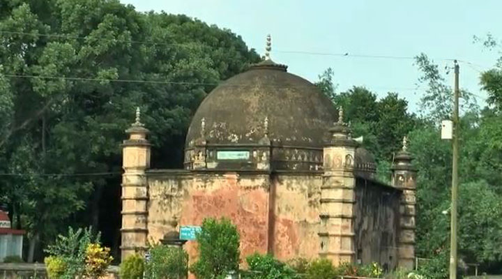 ঐতিহাসিক আতিয়া মসজিদে যেভাবে যাবেন