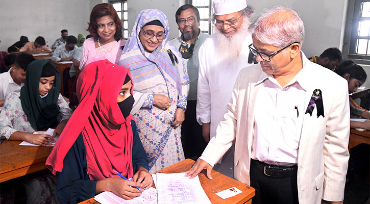 ঢাবি অধিভুক্ত সাত কলেজের বাণিজ্য ইউনিটের ভর্তি পরীক্ষা অনুষ্ঠিত