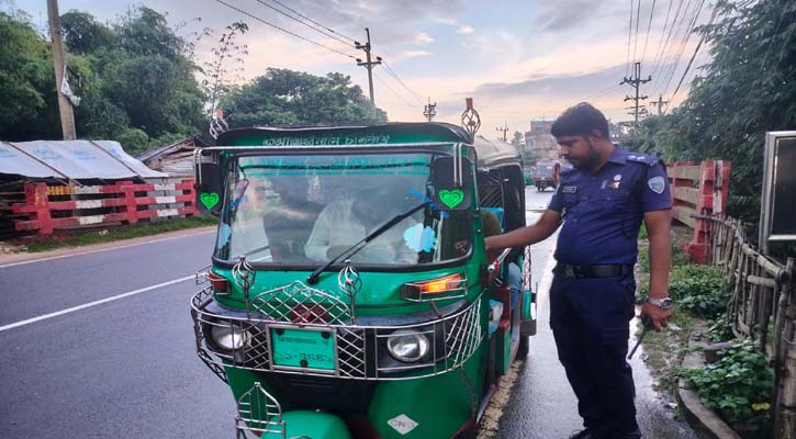 ক্যাম্পের বাইরে থেকে ৬১ রোহিঙ্গা আটক