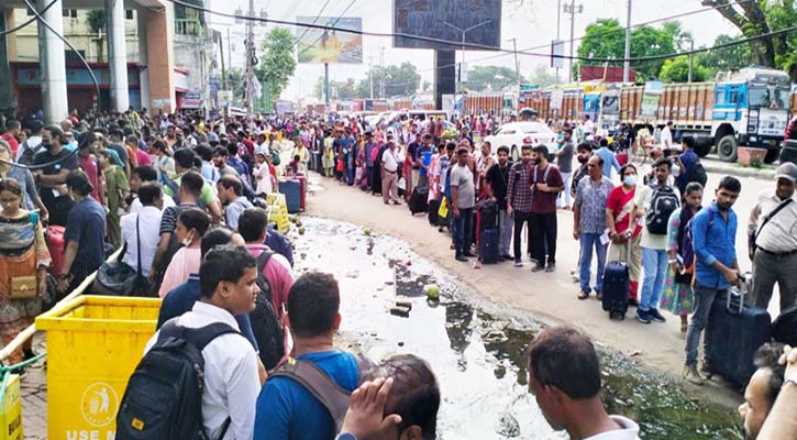 ঈদের ছুটিতে ভারত যেতে দীর্ঘ লাইন