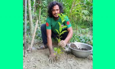 তিন লাখ গাছ লাগিয়ে প্রতিষ্ঠাবার্ষিকী উদযাপন