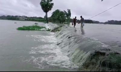 অস্বাভাবিক জোয়ারে প্লাবিত পটুয়াখালীর নিম্নাঞ্চল