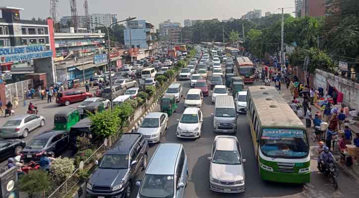 রাজধানীজুড়ে তীব্র যানজট, ভোগান্তিতে নগরবাসী