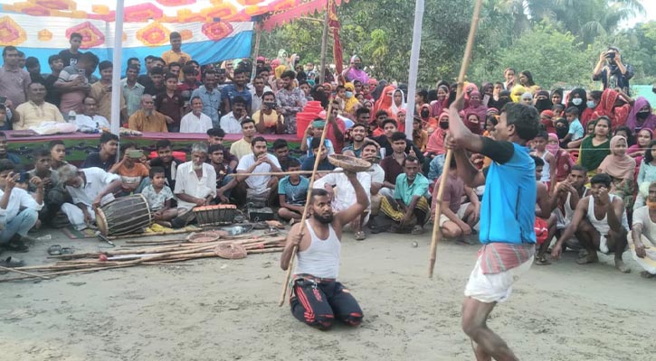 সিরাজগঞ্জে লাঠিখেলা অনুষ্ঠিত