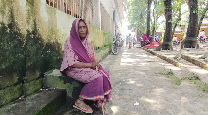 ‘গরিবের ঈদ নাই, বাঁইচা থাকাই দায়’